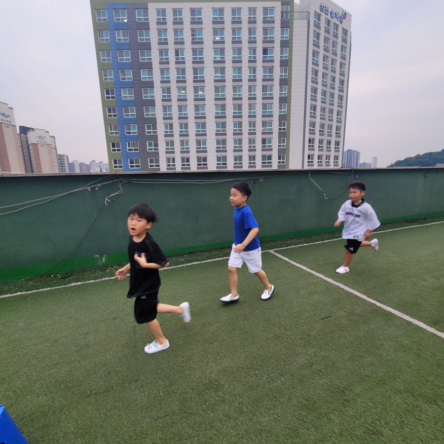 1949055918_2G5iDM9u_4f44b05e54525bf1cf47586a570979fa67606d55.jpg 이미지크게보기