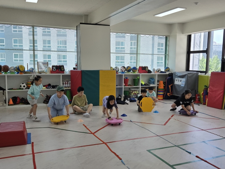 1949055918_MyAhfacH_2d02d39619795b47b3460521c676213cf7e14839.jpg 이미지크게보기