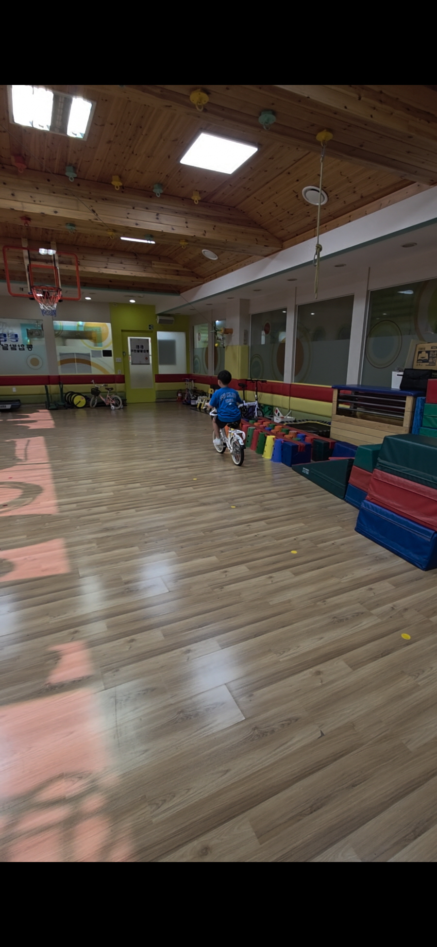 1949055918_TrkMu4fQ_cd65bc4556b7b23ec40df7ba1e93a8d8ff9eb9f6.jpg 이미지크게보기